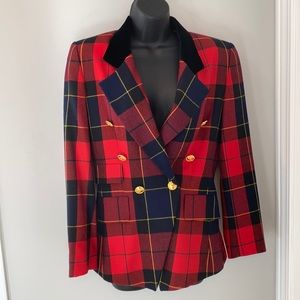 Gorgeous Escada blazer size 34